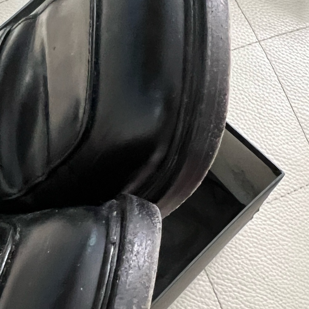 Gucci Leather Loafer - Picture 13 of 16